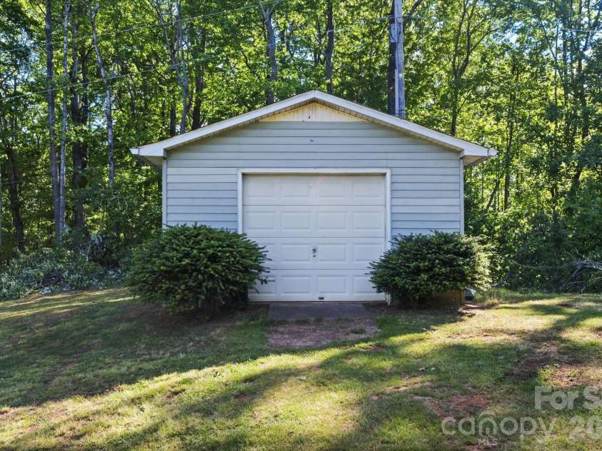 295 Cobblestone Drive, Marion, NC 28752.  MLS# CAR4373094, YatesRealty ID 14928. 