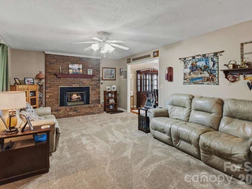 295 Cobblestone Drive, Marion, NC 28752.  MLS# CAR4373094, YatesRealty ID 14928. 