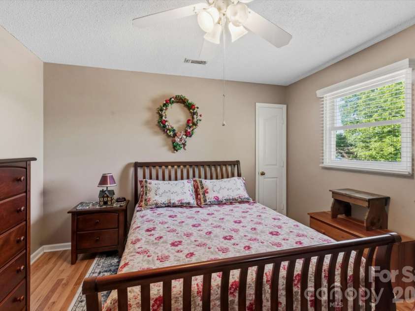 295 Cobblestone Drive, Marion, NC 28752.  MLS# CAR4373094, YatesRealty ID 14928. 