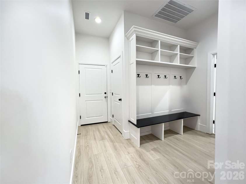 668 Players Ridge Road, Hickory, NC 28601.  MLS# CAR4306276, YatesRealty ID 1493. 