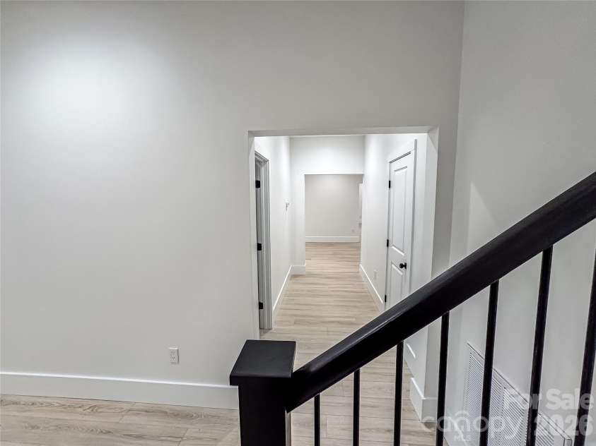 668 Players Ridge Road, Hickory, NC 28601.  MLS# CAR4306276, YatesRealty ID 1493. 