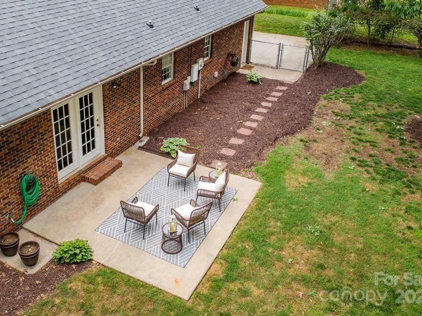1610 Ford Street, Charlotte, NC 28216.  MLS# CAR4257993, YatesRealty ID 14930. Oh, and there is a path to the driveway, too.