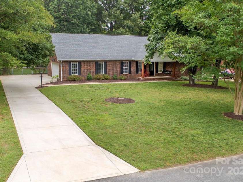 1610 Ford Street, Charlotte, NC 28216.  MLS# CAR4257993, YatesRealty ID 14930. Your new home has a brand-new roof, too.