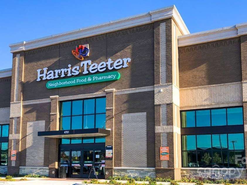 1610 Ford Street, Charlotte, NC 28216.  MLS# CAR4257993, YatesRealty ID 14930. You're just minutes to a new mega Teeter grocery store ...