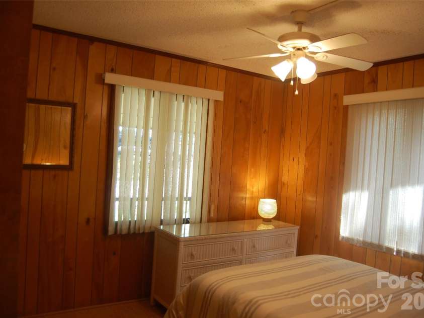 61 Dew Drop Loop, Newland, NC 28657.  MLS# CAR4374054, YatesRealty ID 14930. 