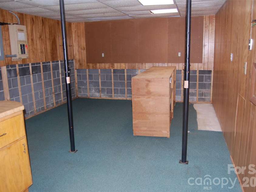 61 Dew Drop Loop, Newland, NC 28657.  MLS# CAR4374054, YatesRealty ID 14930. 