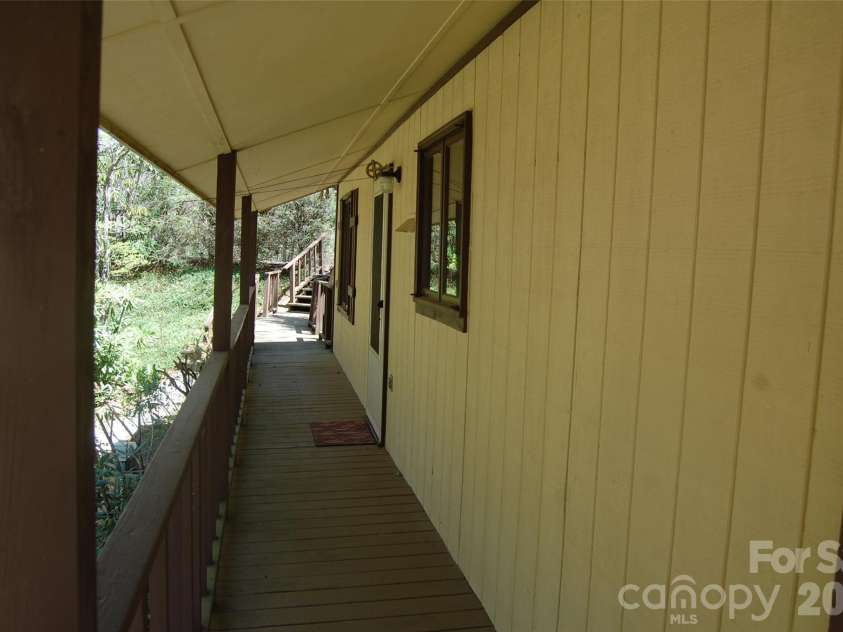61 Dew Drop Loop, Newland, NC 28657.  MLS# CAR4374054, YatesRealty ID 14930. 