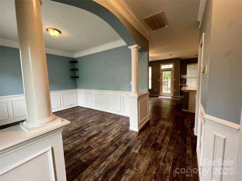 13241 Woodland Farm Drive, Charlotte, NC 28215.  MLS# CAR4254671, YatesRealty ID 14932. 