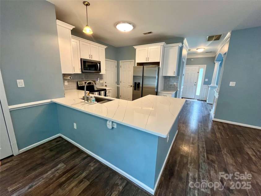 13241 Woodland Farm Drive, Charlotte, NC 28215.  MLS# CAR4254671, YatesRealty ID 14932. 