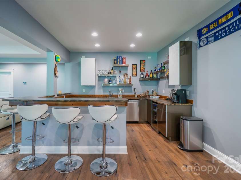 20 Angler Trail, Asheville, NC 28803.  MLS# CAR4258628, YatesRealty ID 14933. 