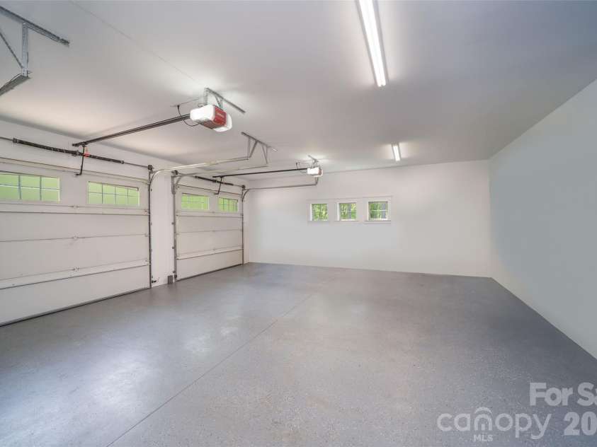 20 Angler Trail, Asheville, NC 28803.  MLS# CAR4258628, YatesRealty ID 14933. 