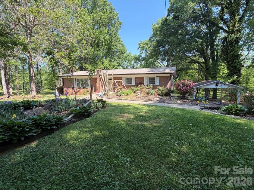 1044 Meadowbrook Lane, Newton, NC 28658.  MLS# CAR4374041, YatesRealty ID 14934. 