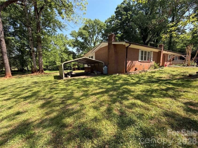 1044 Meadowbrook Lane, Newton, NC 28658.  MLS# CAR4374041, YatesRealty ID 14934. 