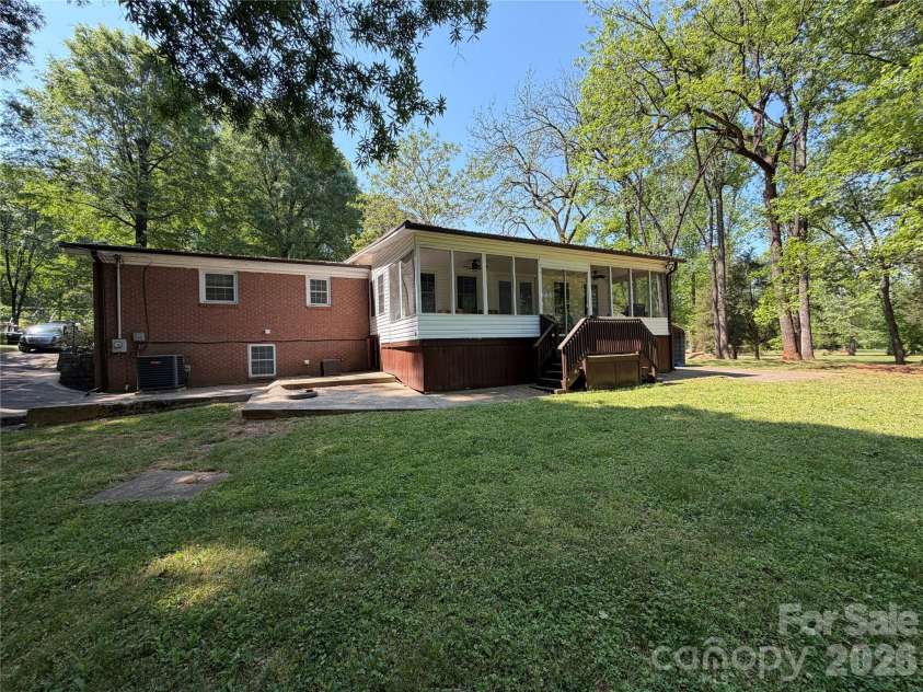 1044 Meadowbrook Lane, Newton, NC 28658.  MLS# CAR4374041, YatesRealty ID 14934. 