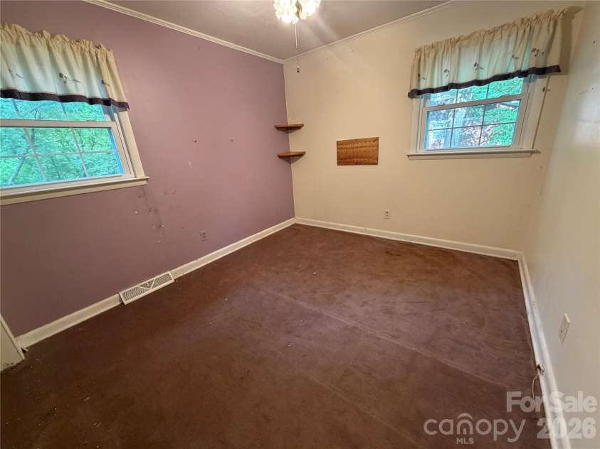 1044 Meadowbrook Lane, Newton, NC 28658.  MLS# CAR4374041, YatesRealty ID 14934. 
