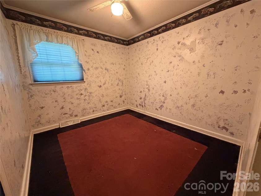 1044 Meadowbrook Lane, Newton, NC 28658.  MLS# CAR4374041, YatesRealty ID 14934. 