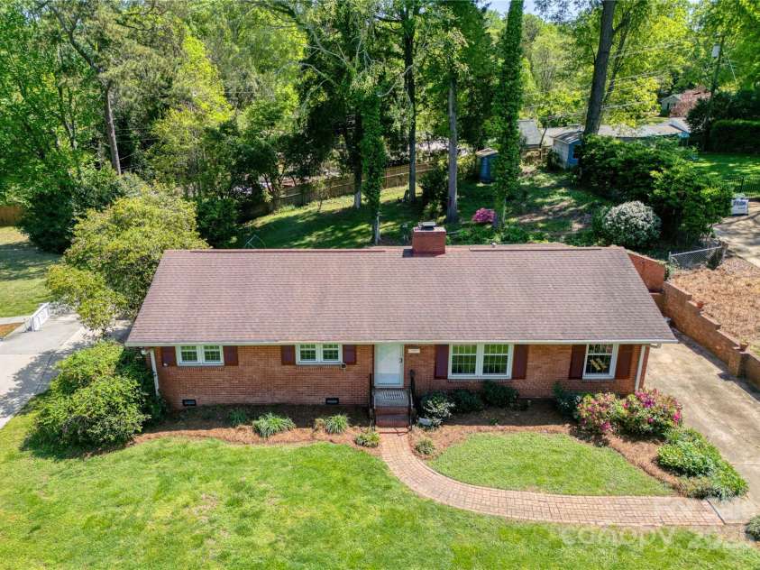 4925 Seacroft Road, Charlotte, NC 28210.  MLS# CAR4245256, YatesRealty ID 14934. 