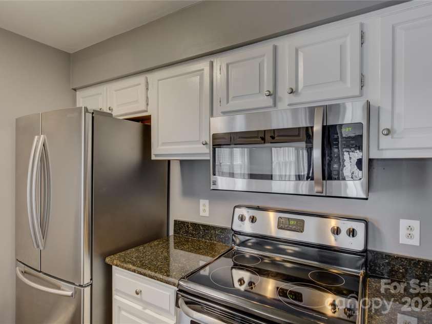 226 Queens Road, Charlotte, NC 28204.  MLS# CAR4261070, YatesRealty ID 14935. 