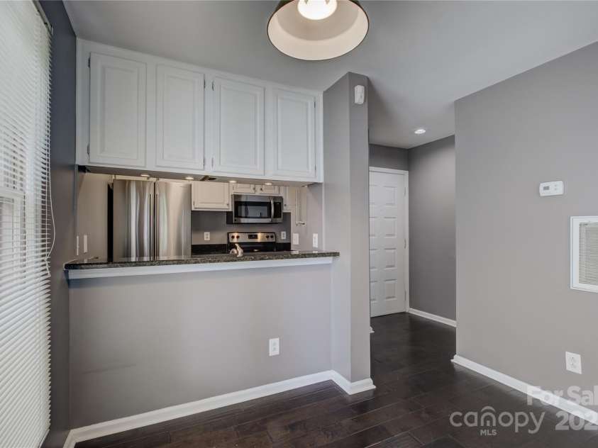 226 Queens Road, Charlotte, NC 28204.  MLS# CAR4261070, YatesRealty ID 14935. 