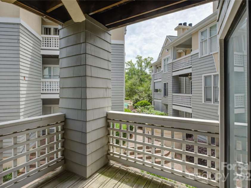 226 Queens Road, Charlotte, NC 28204.  MLS# CAR4261070, YatesRealty ID 14935. 