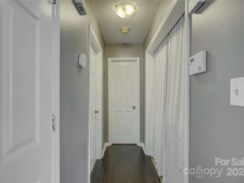 226 Queens Road, Charlotte, NC 28204.  MLS# CAR4261070, YatesRealty ID 14935. 