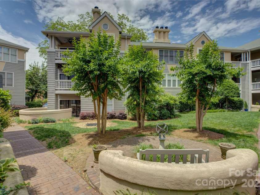 226 Queens Road, Charlotte, NC 28204.  MLS# CAR4261070, YatesRealty ID 14935. 