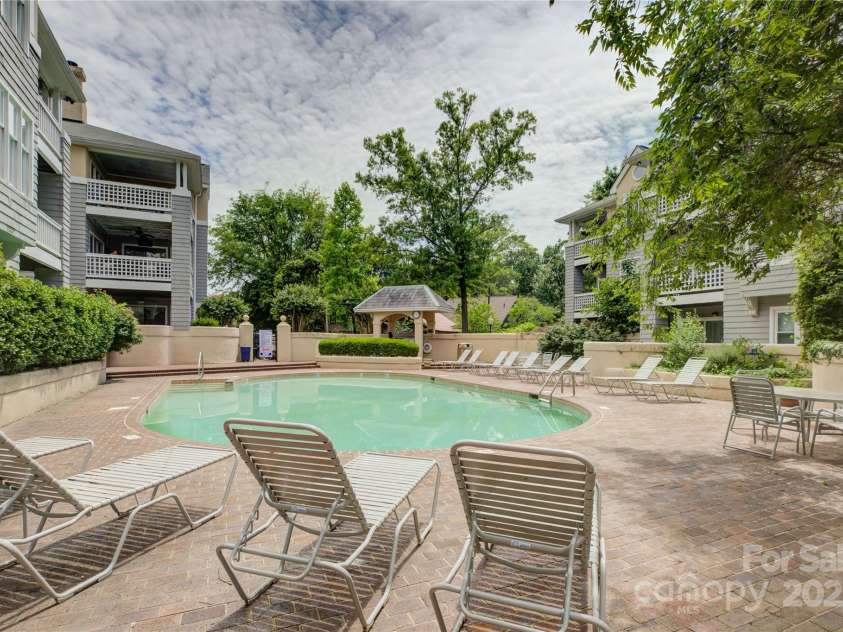 226 Queens Road, Charlotte, NC 28204.  MLS# CAR4261070, YatesRealty ID 14935. 