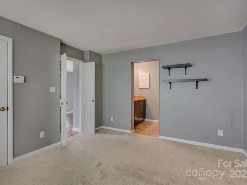 226 Queens Road, Charlotte, NC 28204.  MLS# CAR4261070, YatesRealty ID 14935. Primary Bedroom