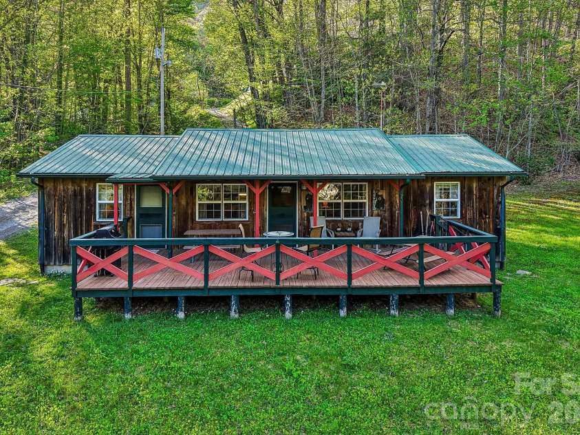 28 Mull Cove Road, Maggie Valley, NC 28751.  MLS# CAR4373936, YatesRealty ID 14935. 