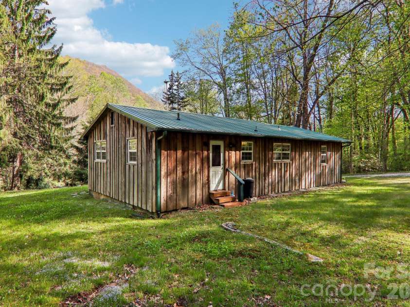 28 Mull Cove Road, Maggie Valley, NC 28751.  MLS# CAR4373936, YatesRealty ID 14935. 