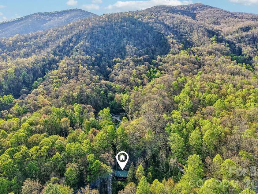 28 Mull Cove Road, Maggie Valley, NC 28751.  MLS# CAR4373936, YatesRealty ID 14935. 