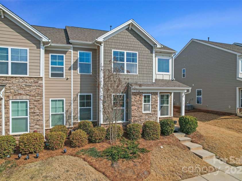 919 Pennington Drive, Lancaster, SC 29720.  MLS# CAR4228874, YatesRealty ID 14937. 