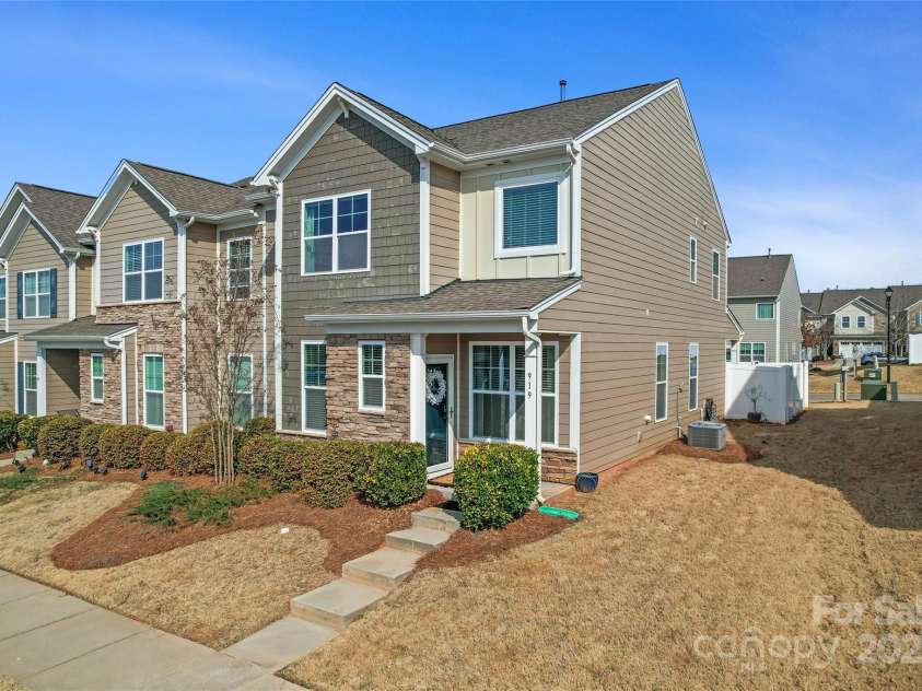 919 Pennington Drive, Lancaster, SC 29720.  MLS# CAR4228874, YatesRealty ID 14937. 919 Pennington Drive