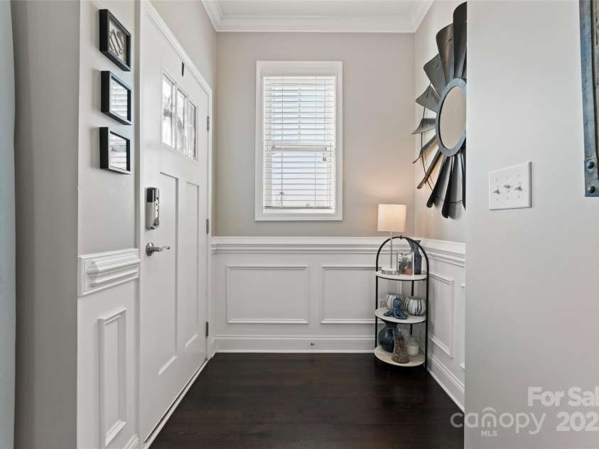 919 Pennington Drive, Lancaster, SC 29720.  MLS# CAR4228874, YatesRealty ID 14937. Entry Way