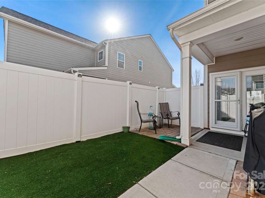 919 Pennington Drive, Lancaster, SC 29720.  MLS# CAR4228874, YatesRealty ID 14937. No maintenance backyard space