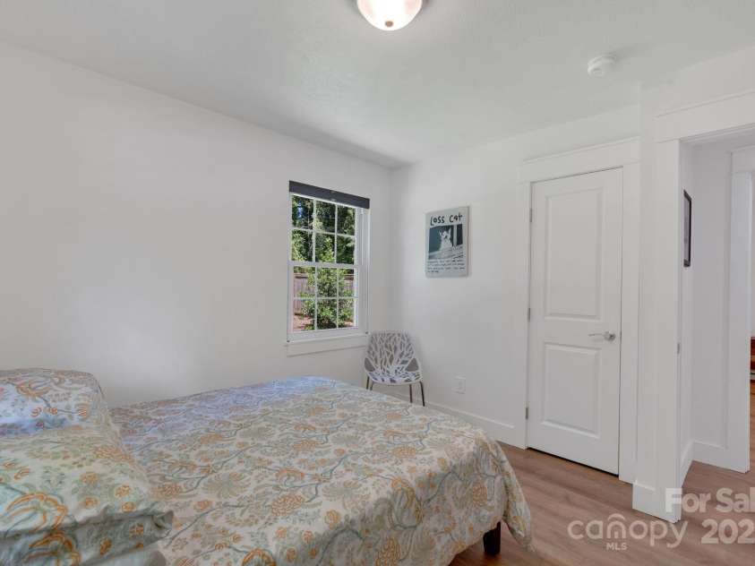 342 Silversteen Drive, Brevard, NC 28712.  MLS# CAR4261211, YatesRealty ID 14938. 