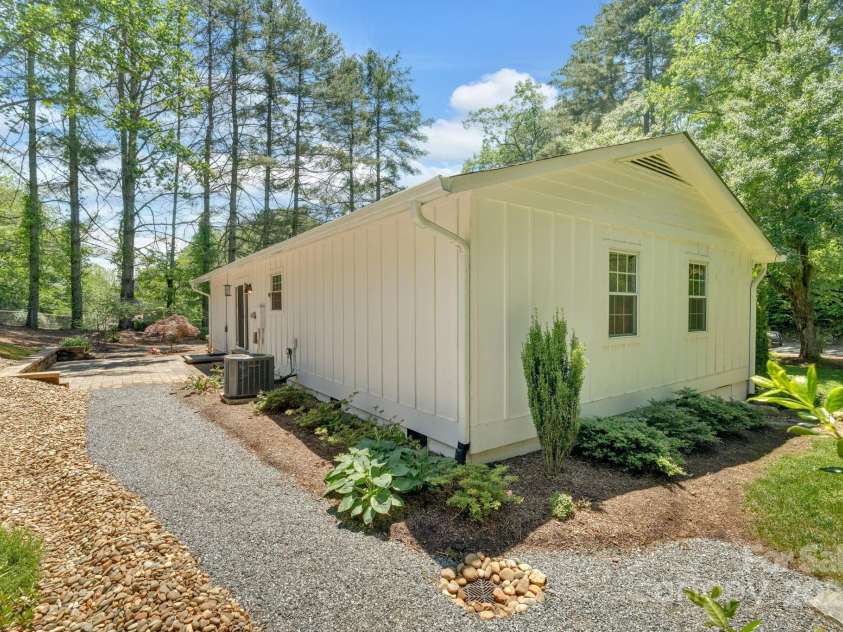 342 Silversteen Drive, Brevard, NC 28712.  MLS# CAR4261211, YatesRealty ID 14938. Beautiful patio, hardscape, and landscape