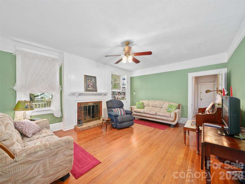 45 Summit Street, Burnsville, NC 28714.  MLS# CAR4372518, YatesRealty ID 14938. Living Room