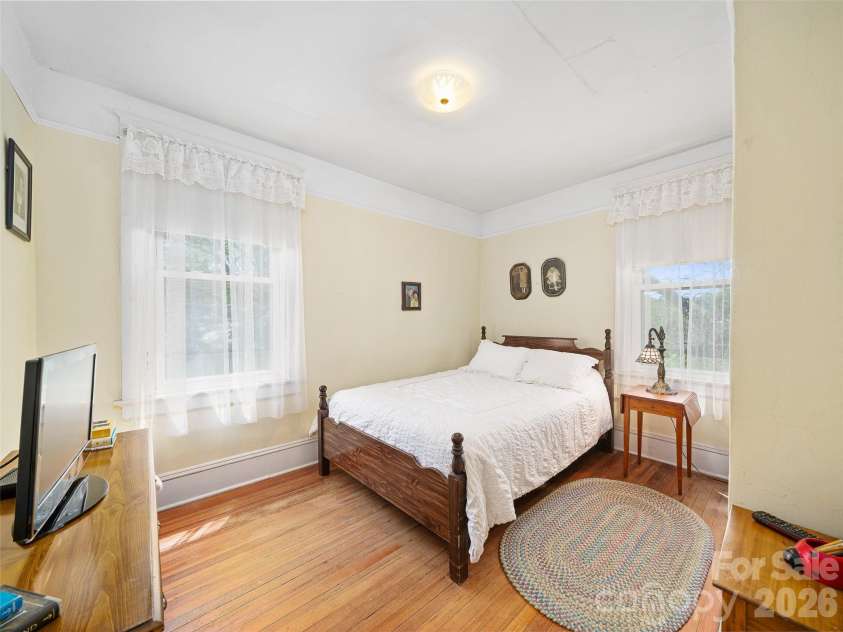 45 Summit Street, Burnsville, NC 28714.  MLS# CAR4372518, YatesRealty ID 14938. Second Downstairs Bedroom