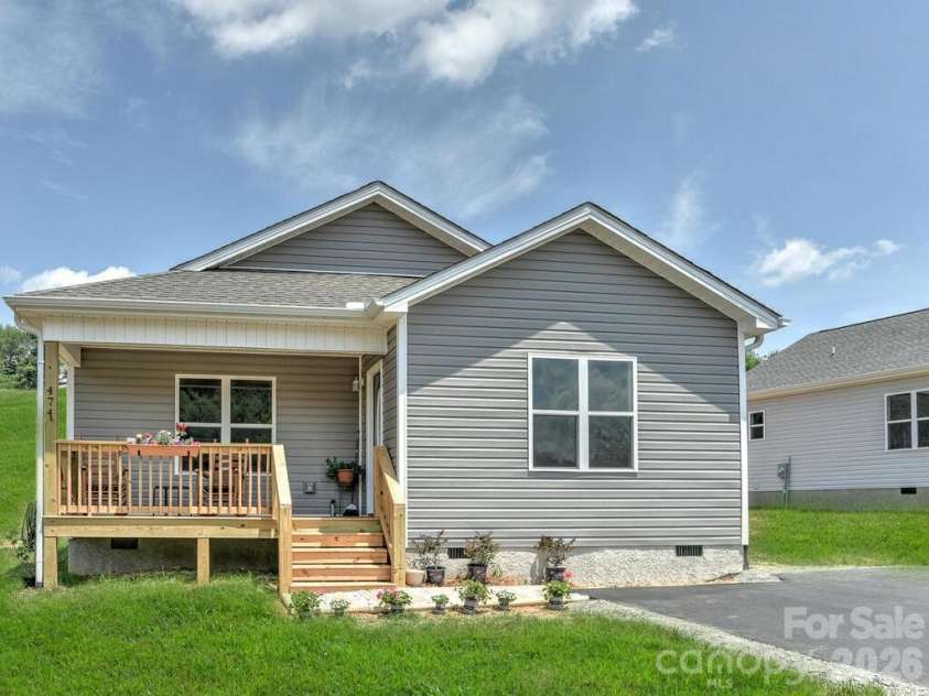 200 Quinn Hill Lane, Mars Hill, NC 28754.  MLS# CAR4374156, YatesRealty ID 14939. 