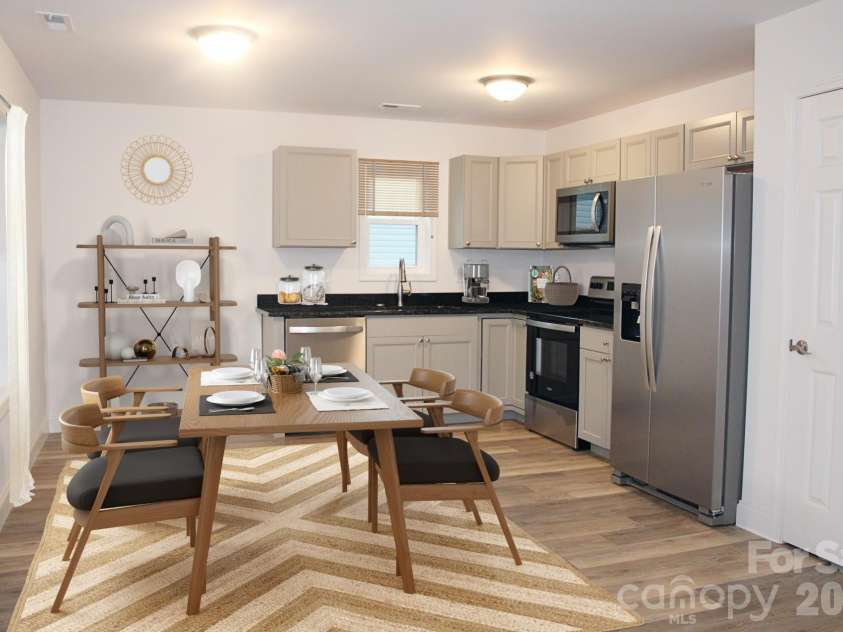 200 Quinn Hill Lane, Mars Hill, NC 28754.  MLS# CAR4374156, YatesRealty ID 14939. Staged