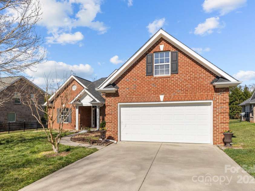 4405 Zee Court, Monroe, NC 28110.  MLS# CAR4224337, YatesRealty ID 14939. 