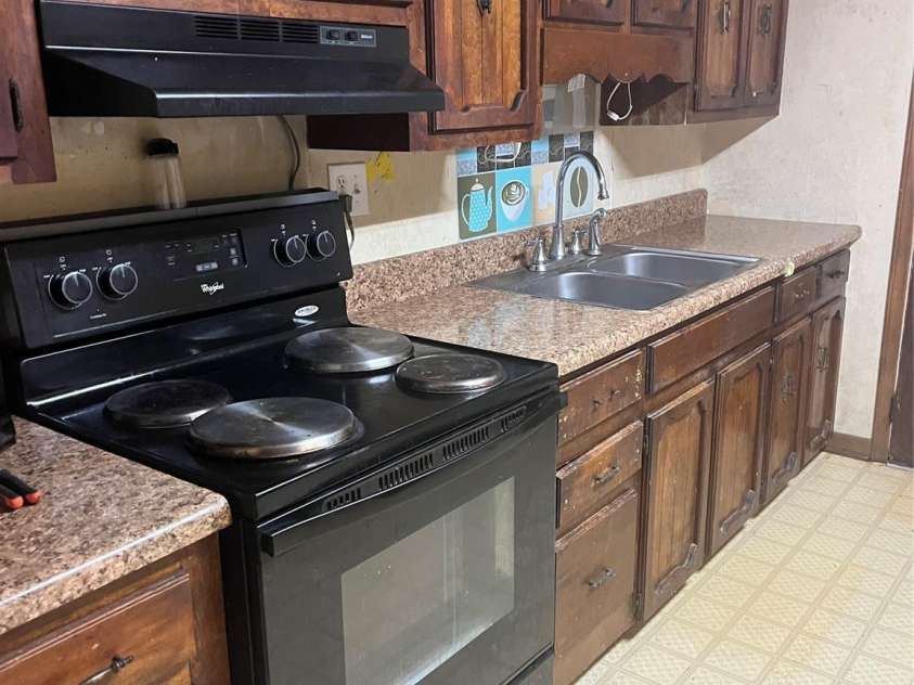 206 Catawba Drive, Mount Holly, NC 28120.  MLS# CAR4331630, YatesRealty ID 1494. 