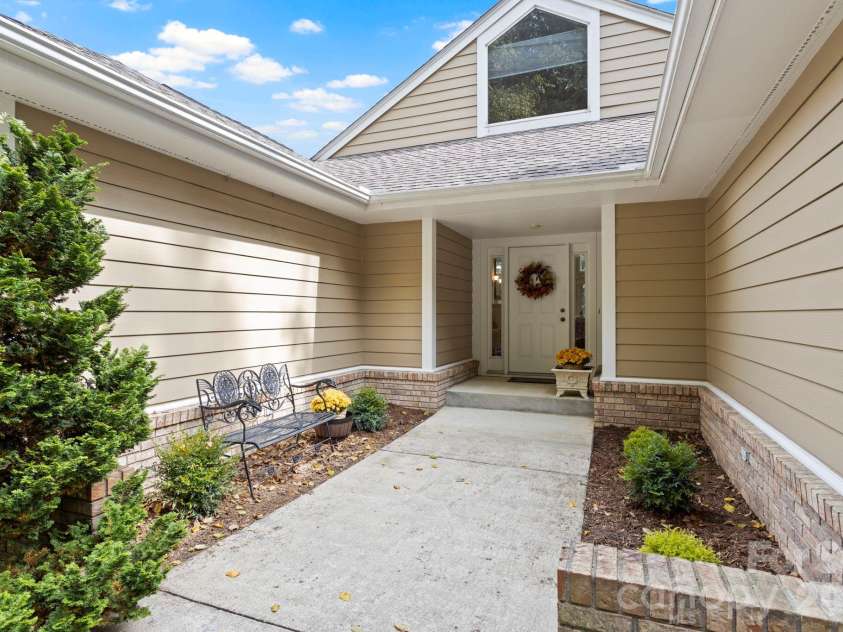 320 Dawnbrook Drive, Flat Rock, NC 28731.  MLS# CAR4376891, YatesRealty ID 1494. 