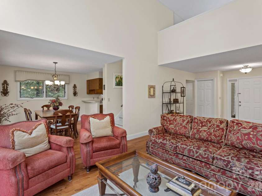 320 Dawnbrook Drive, Flat Rock, NC 28731.  MLS# CAR4376891, YatesRealty ID 1494. 