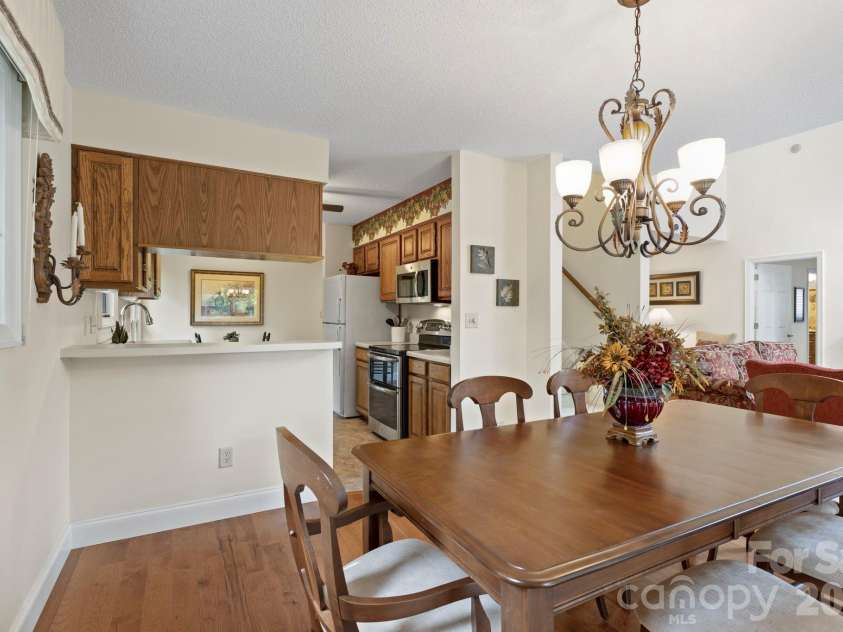 320 Dawnbrook Drive, Flat Rock, NC 28731.  MLS# CAR4376891, YatesRealty ID 1494. 