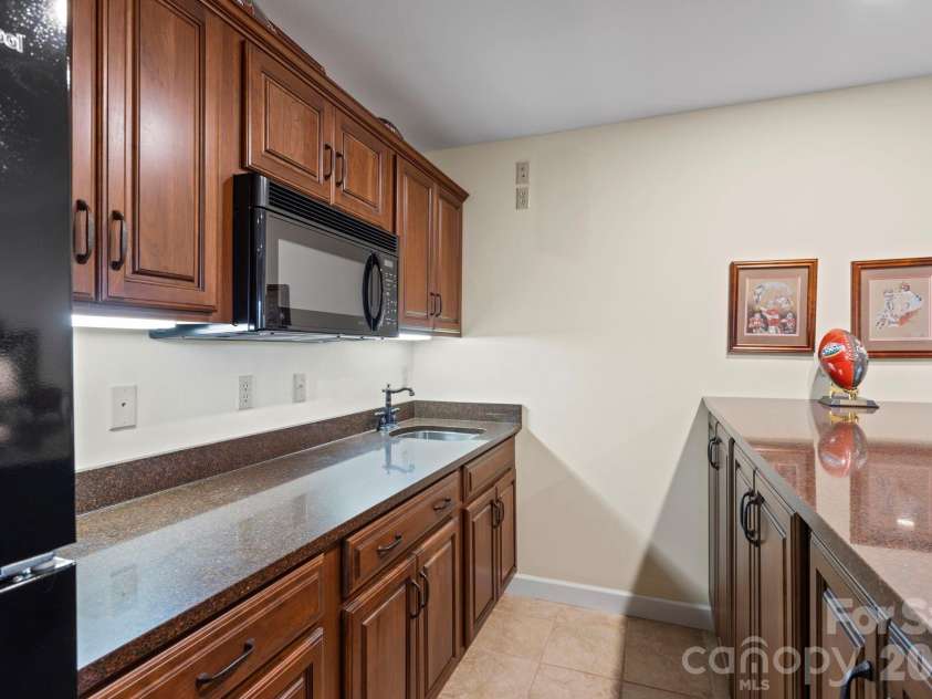 320 Dawnbrook Drive, Flat Rock, NC 28731.  MLS# CAR4376891, YatesRealty ID 1494. 