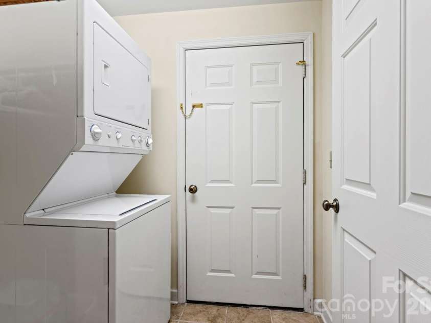 320 Dawnbrook Drive, Flat Rock, NC 28731.  MLS# CAR4376891, YatesRealty ID 1494. 