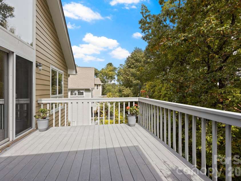 320 Dawnbrook Drive, Flat Rock, NC 28731.  MLS# CAR4376891, YatesRealty ID 1494. 