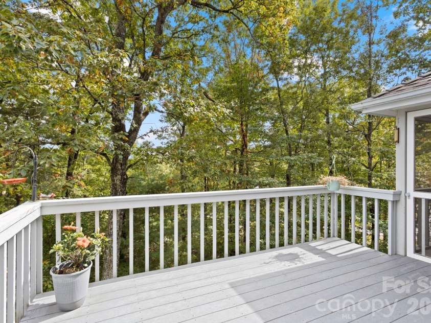 320 Dawnbrook Drive, Flat Rock, NC 28731.  MLS# CAR4376891, YatesRealty ID 1494. 